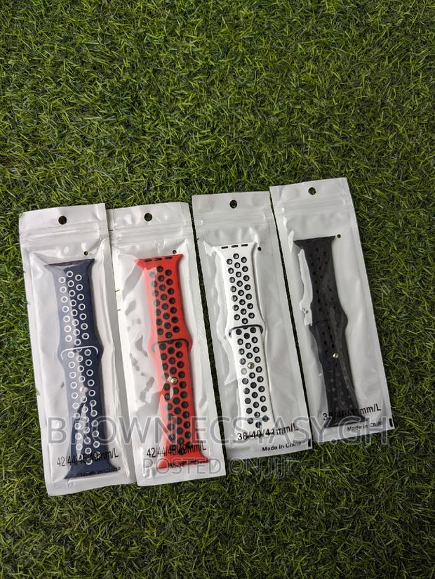 Apple Watch Doted Straps · Photo 6