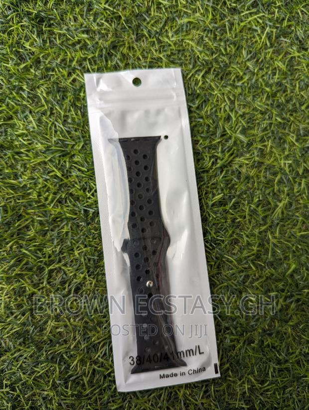 Apple Watch Doted Straps · Photo 8