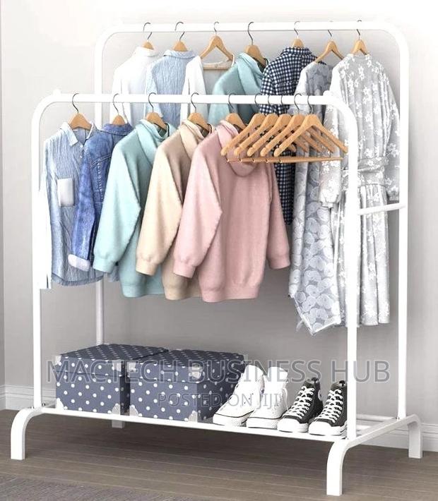 Garment Rack · Photo 1