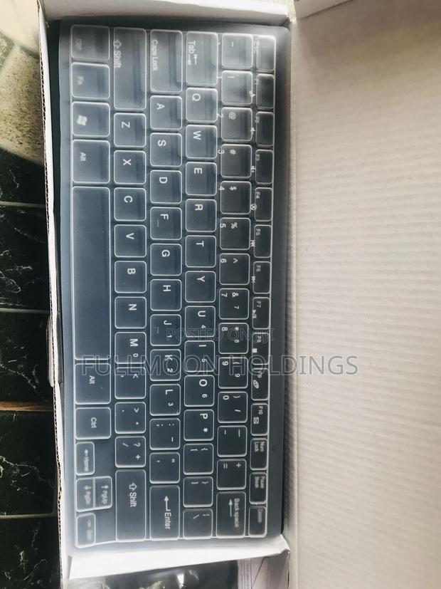Mini Wireless Keyboard and Mouse With Dust Cover Black · Photo 3