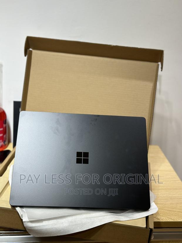 New Laptop Microsoft Surface Laptop 5 8GB Intel Core i5 SSD 256GB · Photo 2