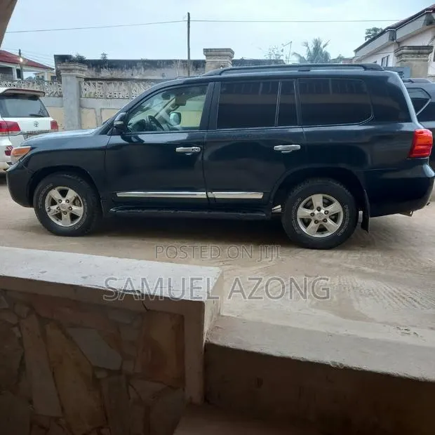 Toyota Land Cruiser 4.5 V8 GX-R 2012 Black
