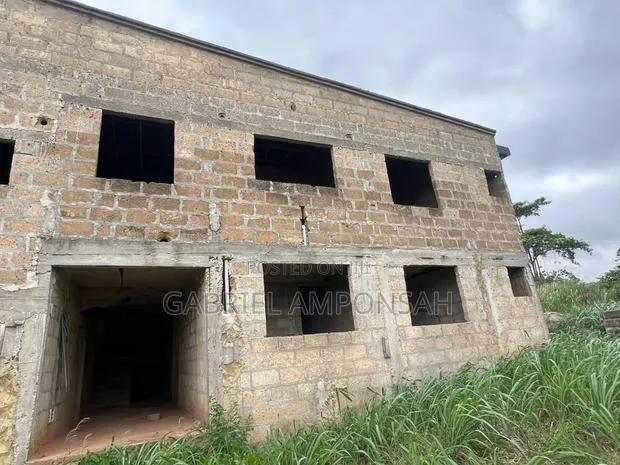 8 Bedroom Flat · Photo 3
