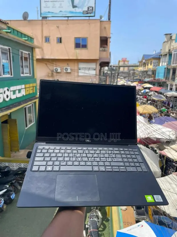 Laptop Dell Vostro V13 8GB Intel Core i5 SSD 256GB · Photo 1