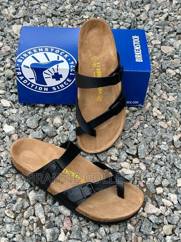 Birkenstock Mayari Slides Black · Photo 1