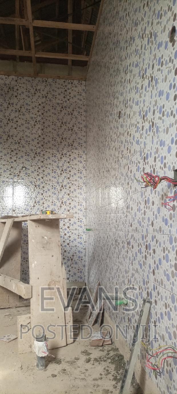 Quality and Affordable Team of Tiles Layer Ready to Work . · Photo 3