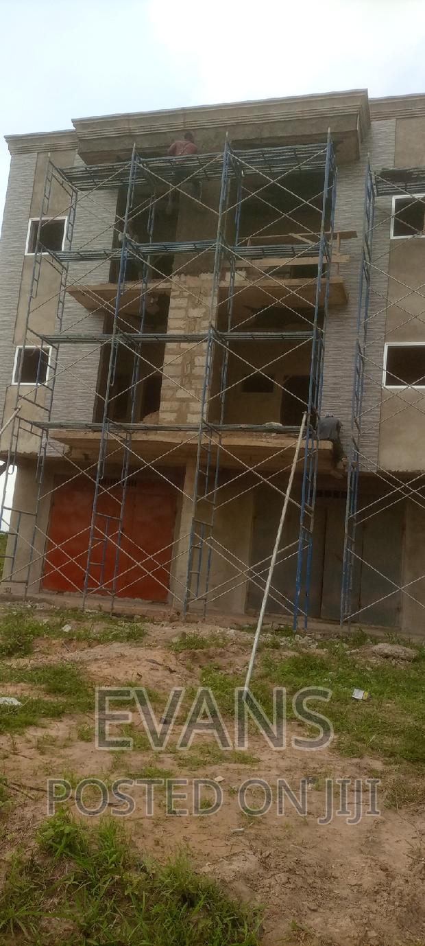 Quality and Affordable Team of Tiles Layer Ready to Work . · Photo 5