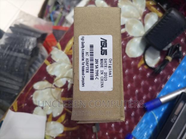 ASUS Type C Charger 20v, 15v, 12v, 9v, 5v 65w · Photo 3
