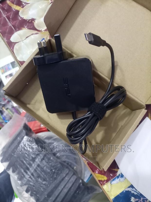 ASUS Type C Charger 20v, 15v, 12v, 9v, 5v 65w · Photo 1