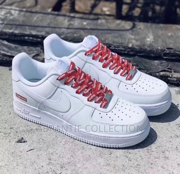 Supreme X Nike Air Force 1 · Photo 1