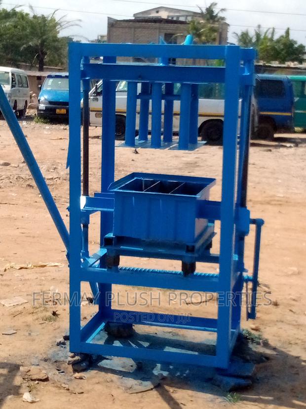 Standard Quality Block Machines for Sale · Photo 1