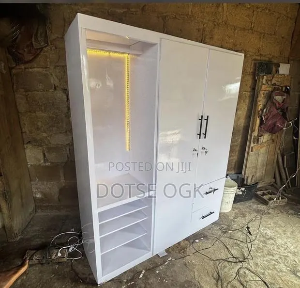 Two Doors Wardrobe · Photo 1