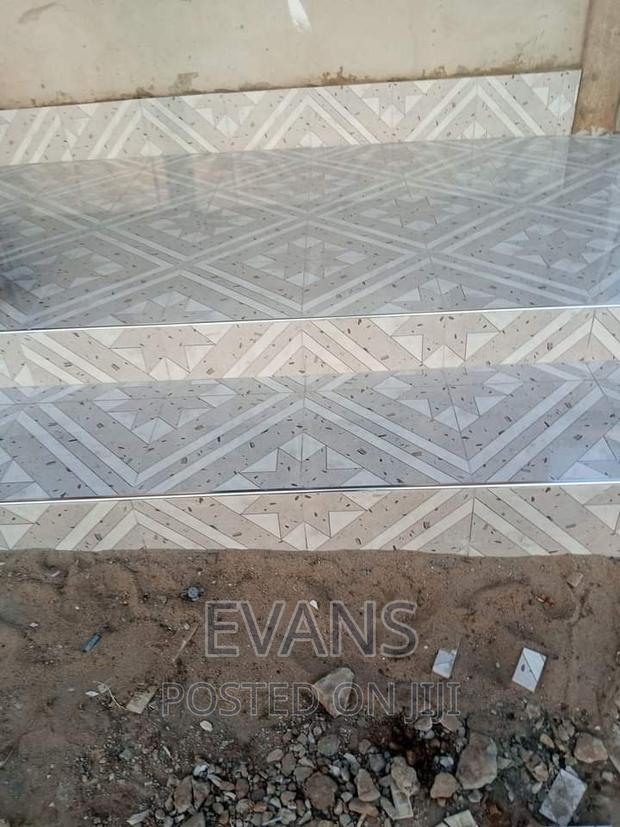 Professional Tiles Layer · Photo 6