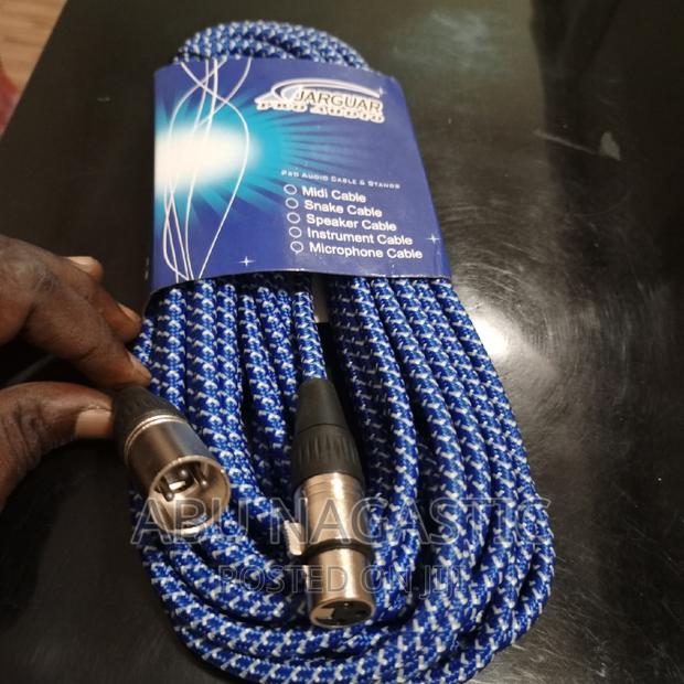 XLR 10M Cable Male to Female · Photo 1