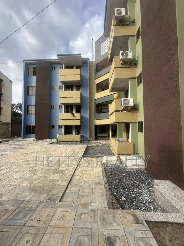 2bdrm Block of Flats in Sakumono for sale · Photo 1