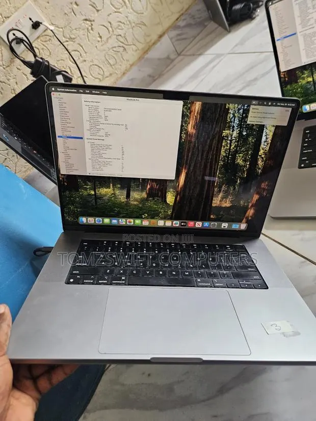 Laptop Apple MacBook Pro 16GB Apple M1 Pro SSD 1T · Photo 1