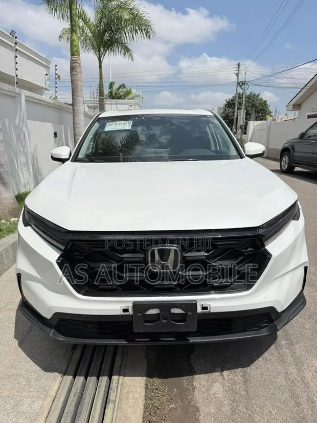 Honda CR-V 2024 White · Photo 1