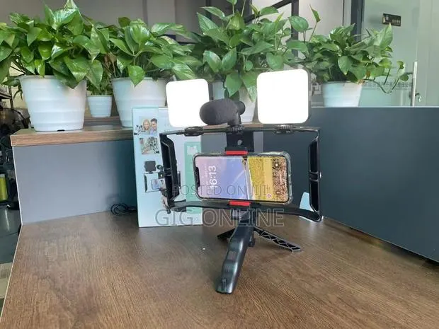 AY-49X Smartphone Video Making Kit · Photo 1