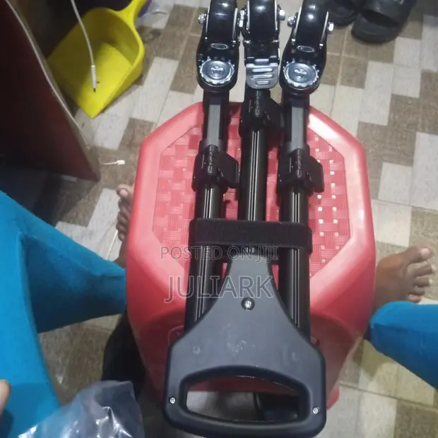 Yuntung VCT 900 Tripod Dolly · Photo 1
