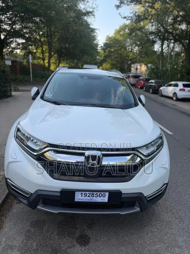 Honda CR-V 2019 White · Photo 1