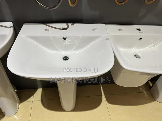 Wash Hand Basin With Pedestal 4010 · Photo 1