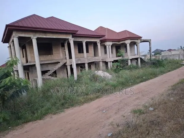 8bdrm House in Sokoban Asaago, Kumasi Metropolitan for sale · Photo 1