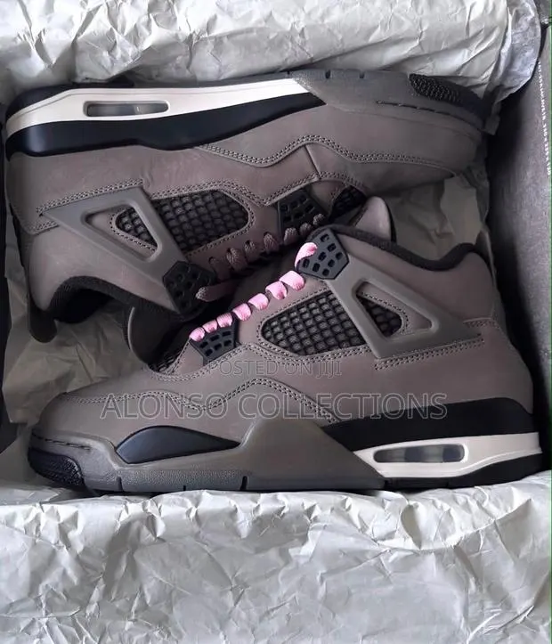 Air Jordan 4 Cave Stone · Photo 1
