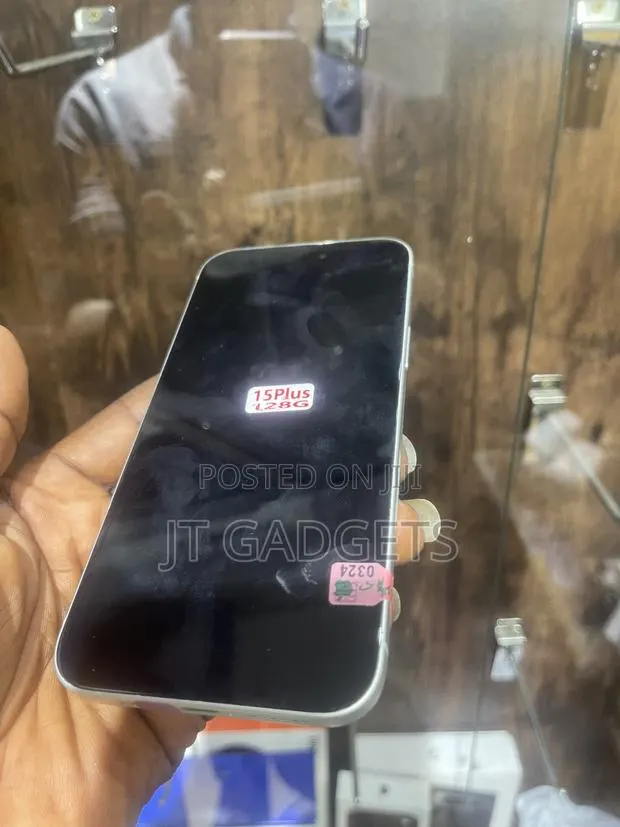 Apple iPhone 14 Plus 128 GB White · Photo 1