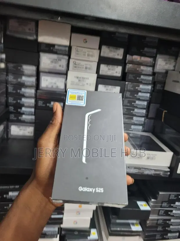 New Samsung Galaxy S25 128 GB Blue · Photo 1