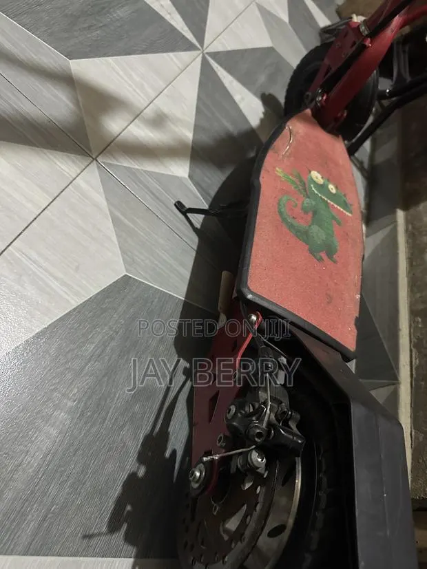 Motorcycle 2018 Red · Photo 1