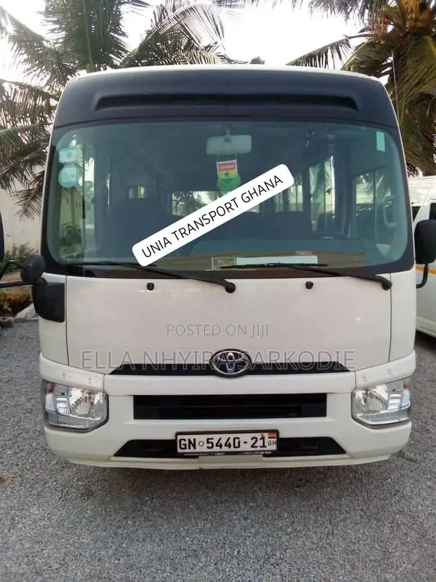 Bus Rentals for Schools · Photo 1