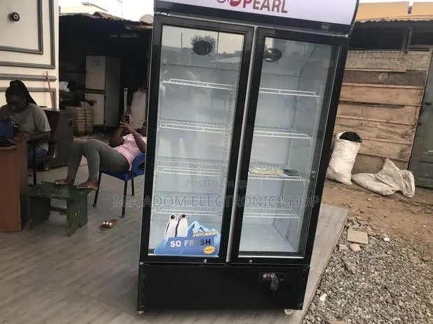 Modern Pearl PVC 73 568litres Display Fridge · Photo 1