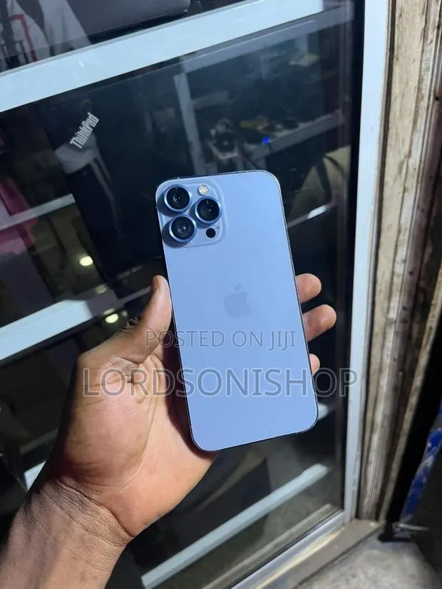 Apple iPhone 13 Pro Max 128 GB Blue · Photo 1