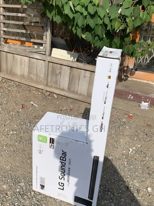 Lg Ultra Modern Black Electric Bluetooth 3.1.2ch Spd7y Soundbar · Photo 1