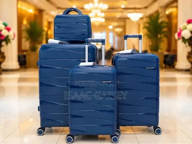 Three in One Quality Waterproof Anticrake Luggages You Can Trust · Photo 1