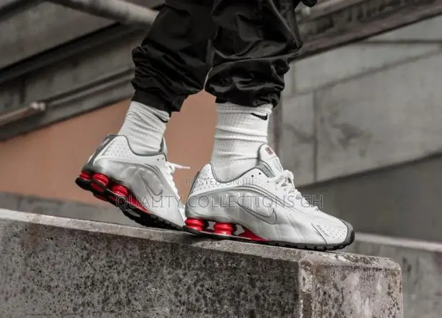 Nike Shox Comet Red · Photo 1