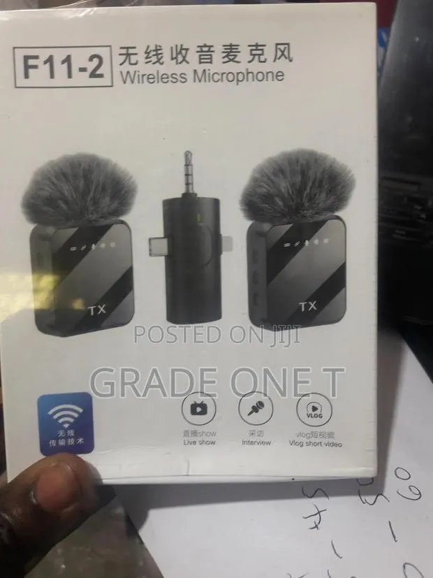 Wireless Microphone (F11-2) · Photo 1