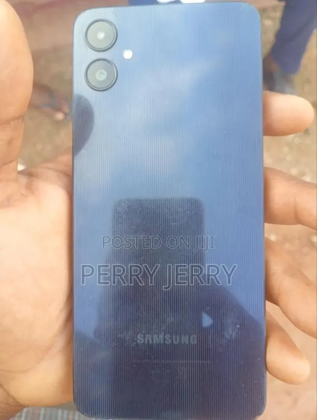 Samsung Galaxy A05 64 GB Black · Photo 1