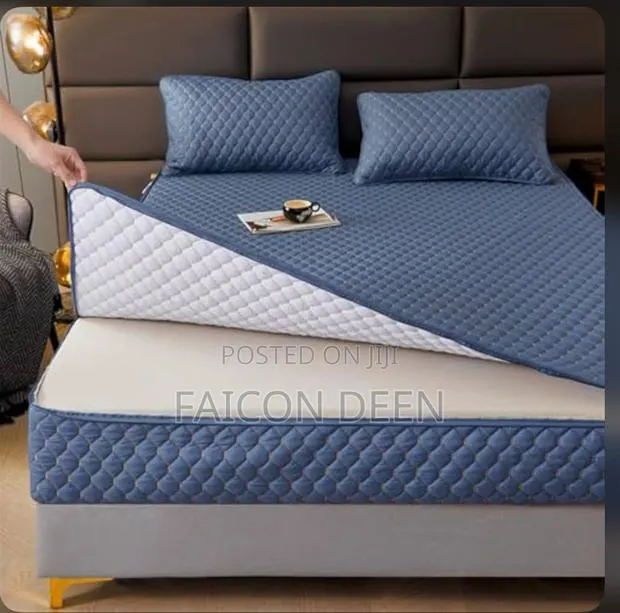 Say Goodbye to Stains and Dust(360 Zipper All Round Mattress Protector · Photo 1