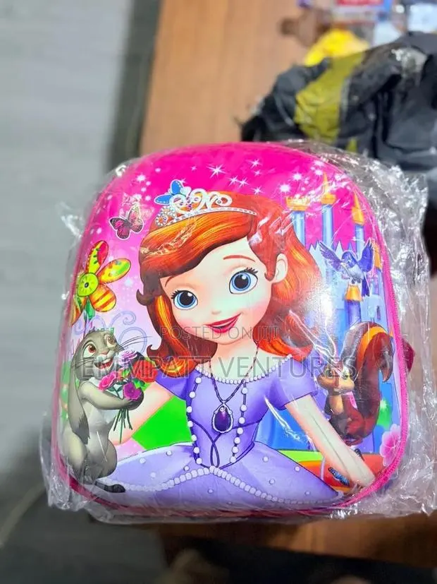 Colourful Kids School Back Pack · Photo 1