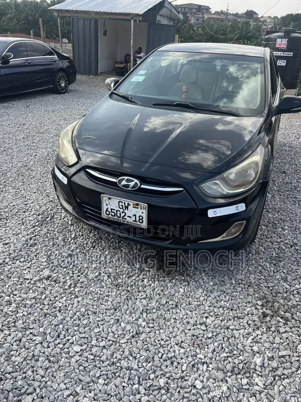Hyundai Accent 2018 Black · Photo 1
