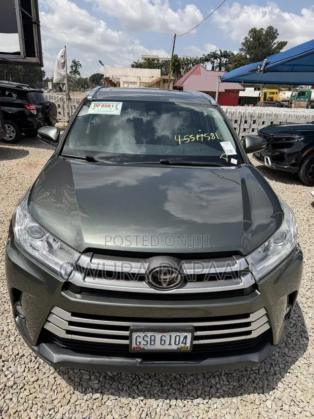 Toyota Highlander 2019 Green
