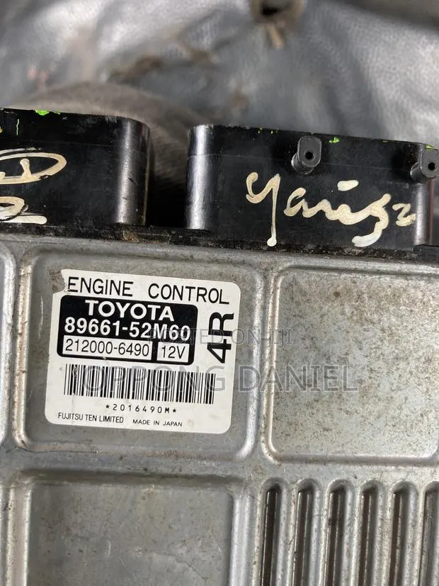 Vitz 3plugs Control Board · Photo 1