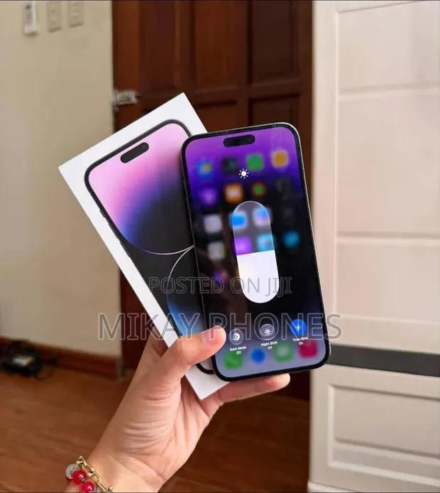 Apple iPhone 14 Pro Max 256 GB Purple · Photo 1