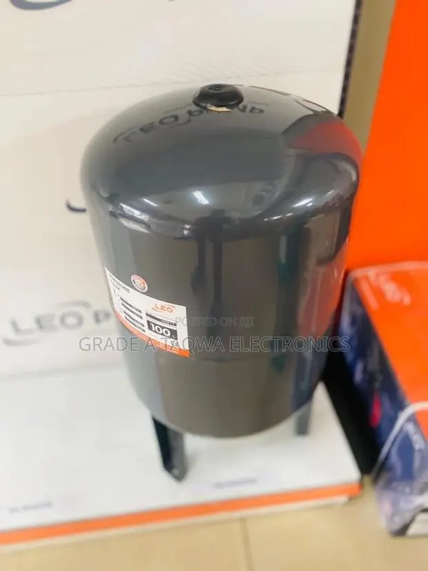31"x 20" Dimensions for Leo 100L Pressure Tank · Photo 1