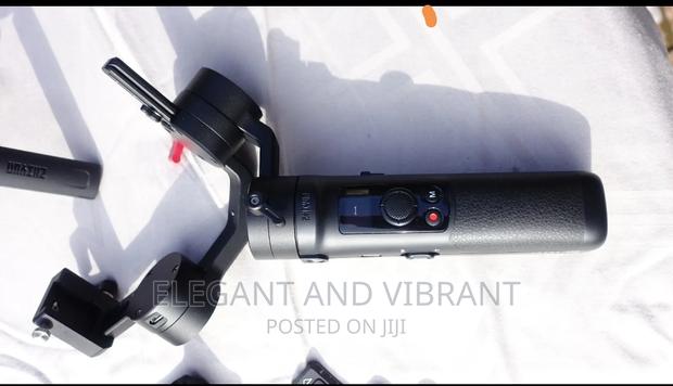 Zhiyun Crane M2 3-Axis Handheld Gimbal Stabilizer · Photo 3