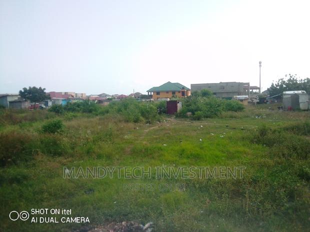 Two Acres at Lakeside Estate · Photo 4