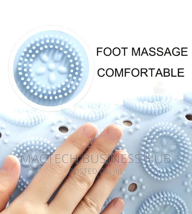 Anti Slip Shower Floor · Photo 3