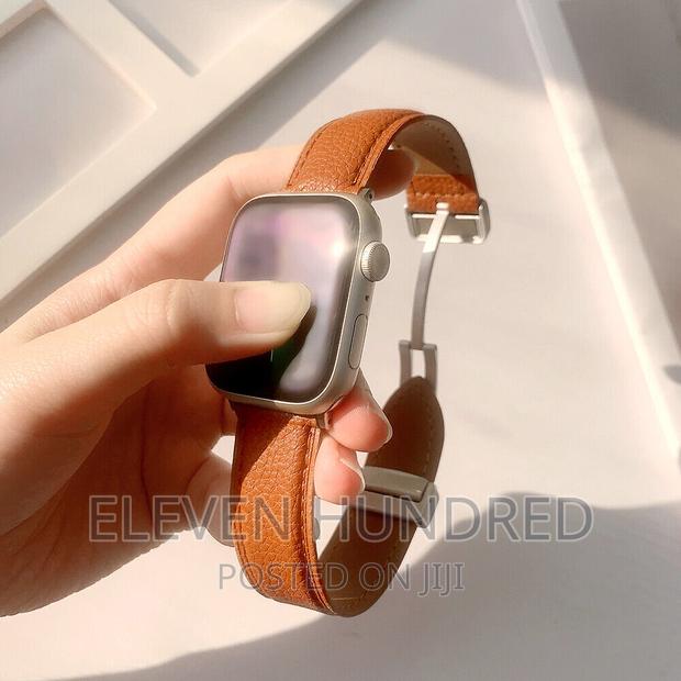 Magnetic Clasp Leather Strap Band for Apple Watch 9 8 7 6 Se · Photo 1