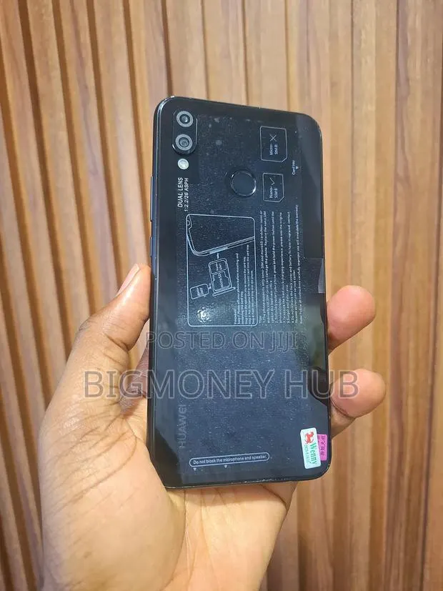 New Huawei nova 3i 128 GB Black · Photo 1